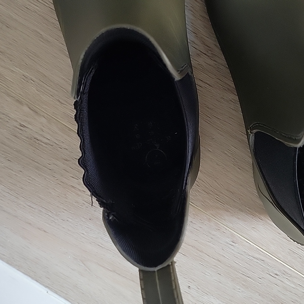 Chelsea Rain Boots, green, size 7 - Picture 8 of 10